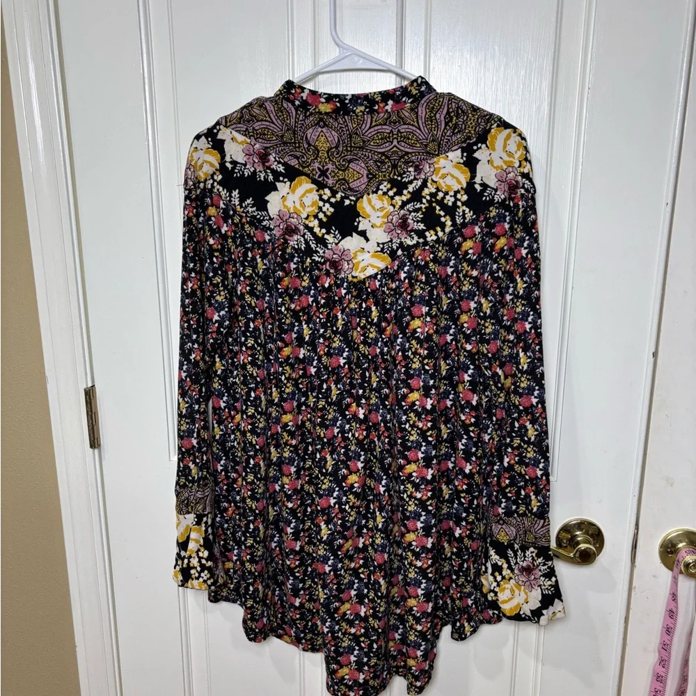 Free People Wildflower Fields‎ Henley Top S